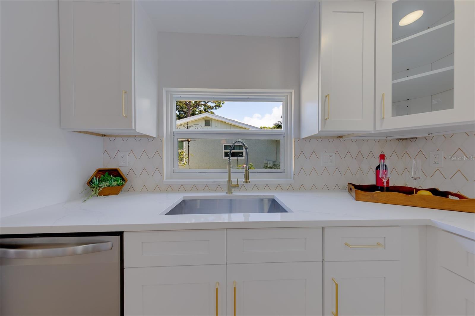 7149 CHANNELSIDE LANE N, Pinellas Park, FL 33781