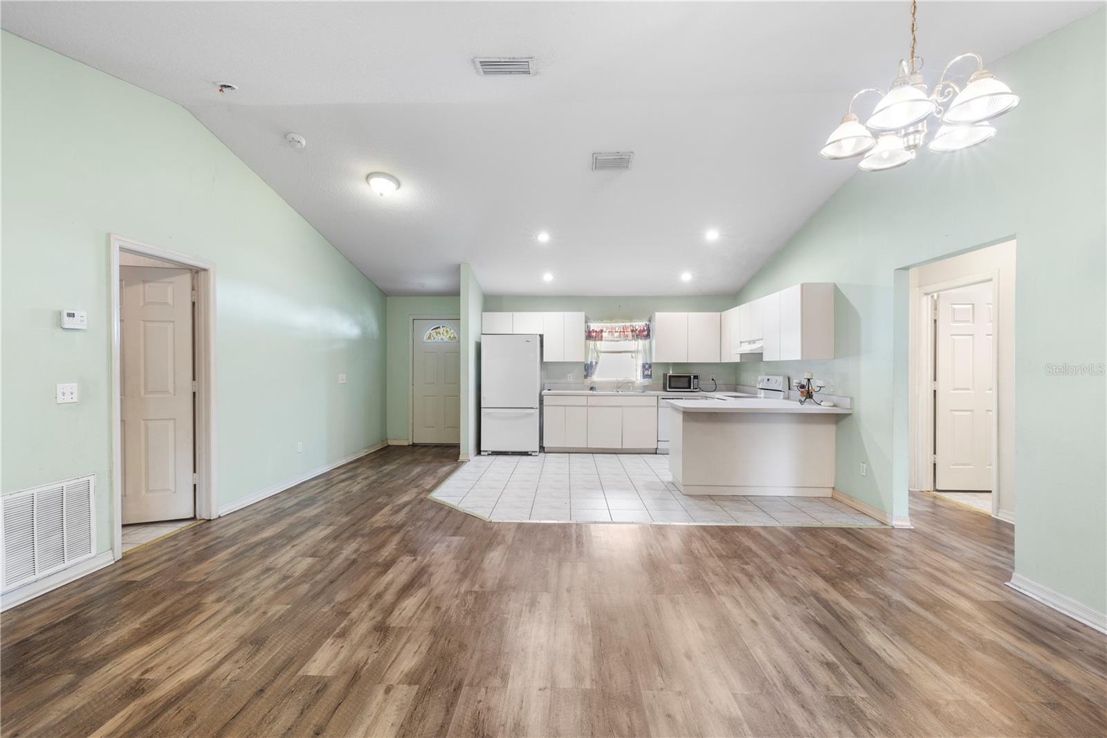 4201 E WILMA STREET, Tampa, FL 33617