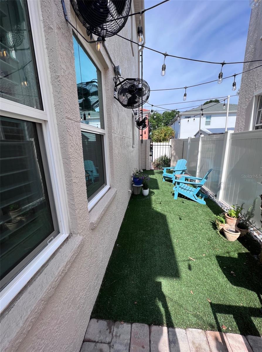 411 S MELVILLE AVENUE, #4, Tampa, FL 33606