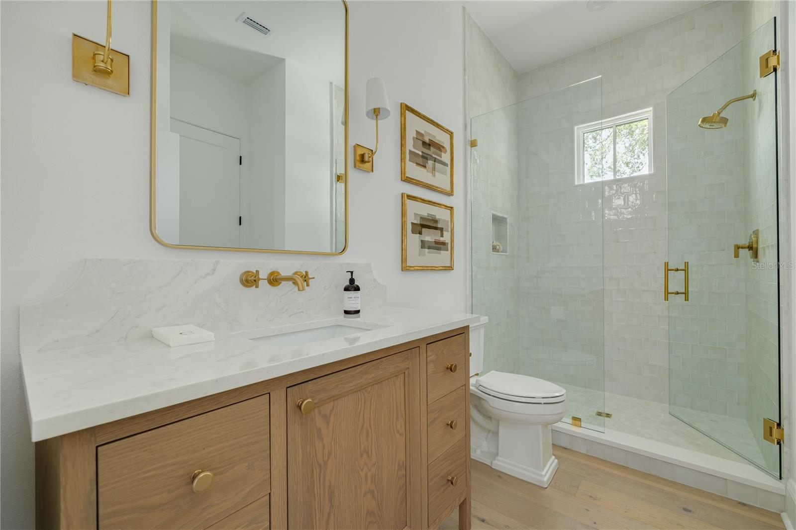 808 39TH AVENUE NE, St Petersburg, FL 33703