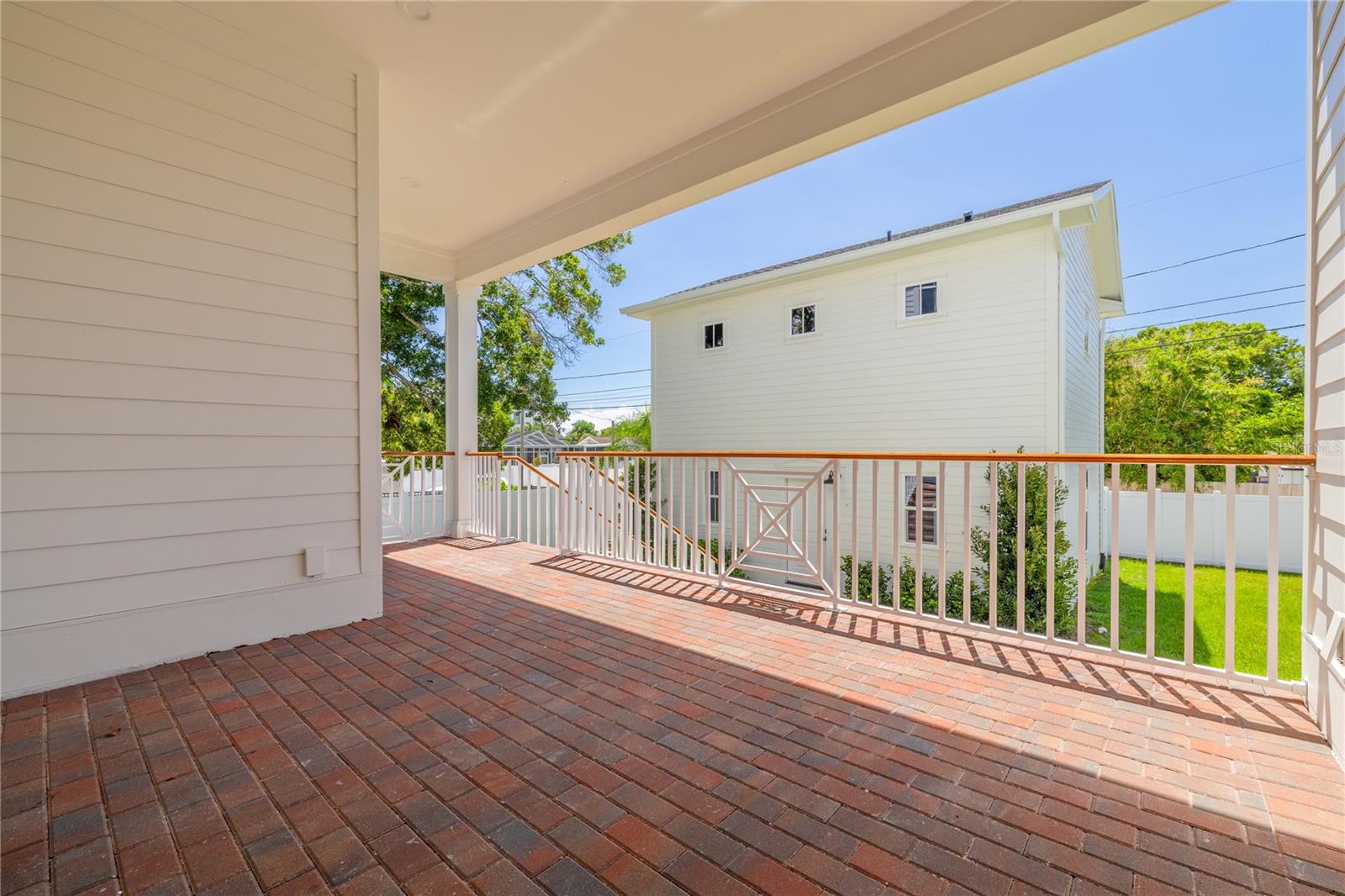 808 39TH AVENUE NE, St Petersburg, FL 33703