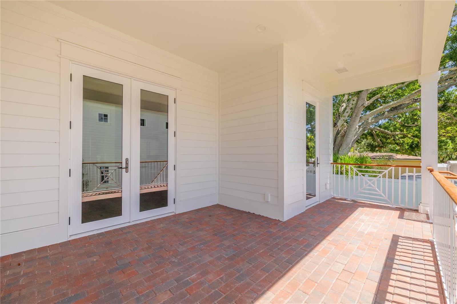 808 39TH AVENUE NE, St Petersburg, FL 33703