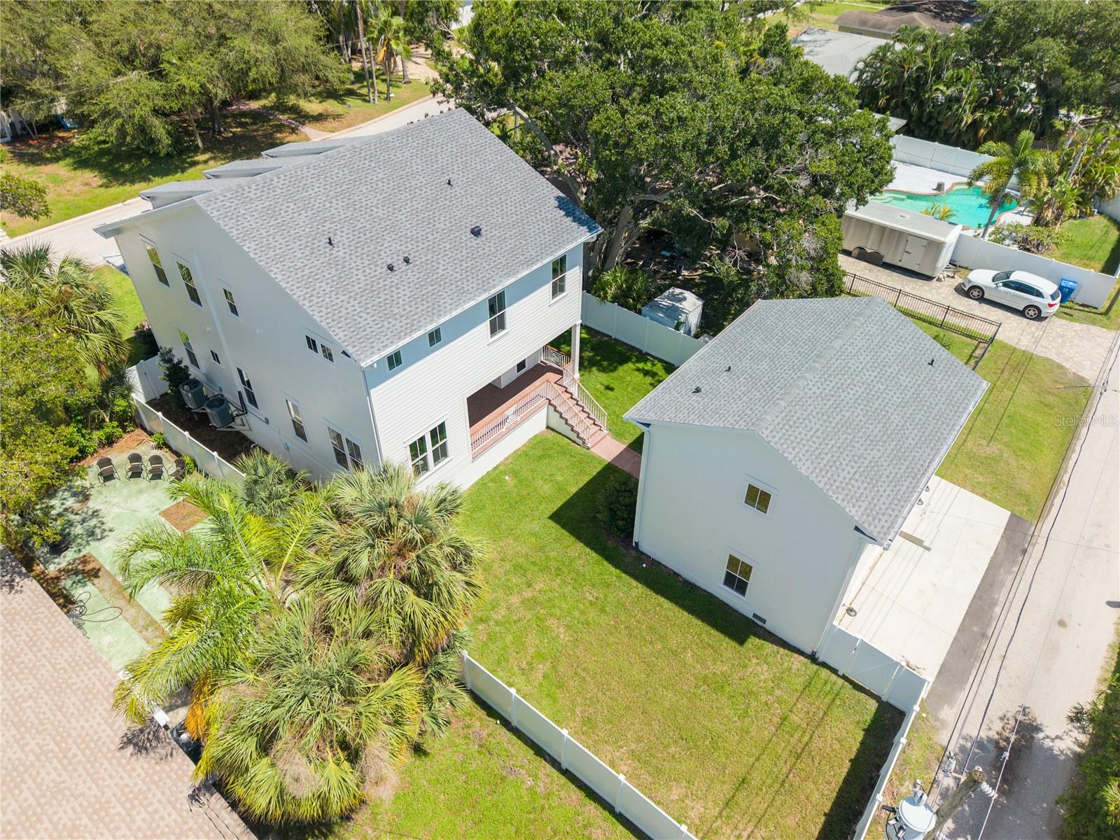 808 39TH AVENUE NE, St Petersburg, FL 33703