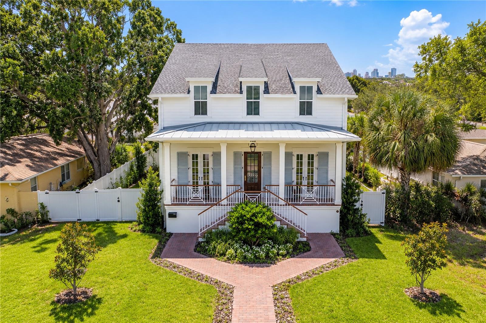 808 39TH AVENUE NE, St Petersburg, FL 33703