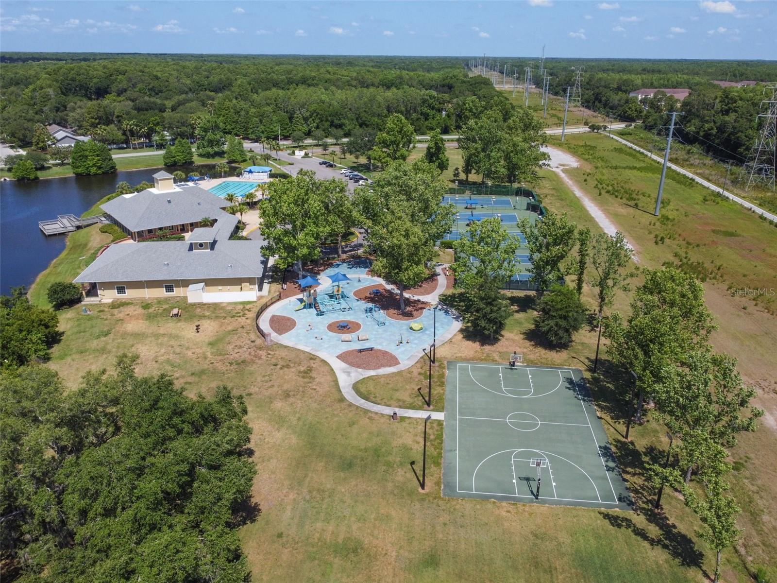 16102 ANCROFT COURT, Tampa, FL 33647