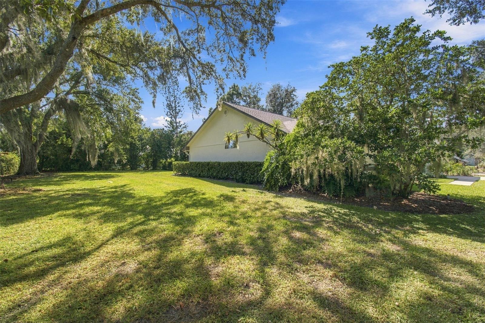 16102 ANCROFT COURT, Tampa, FL 33647