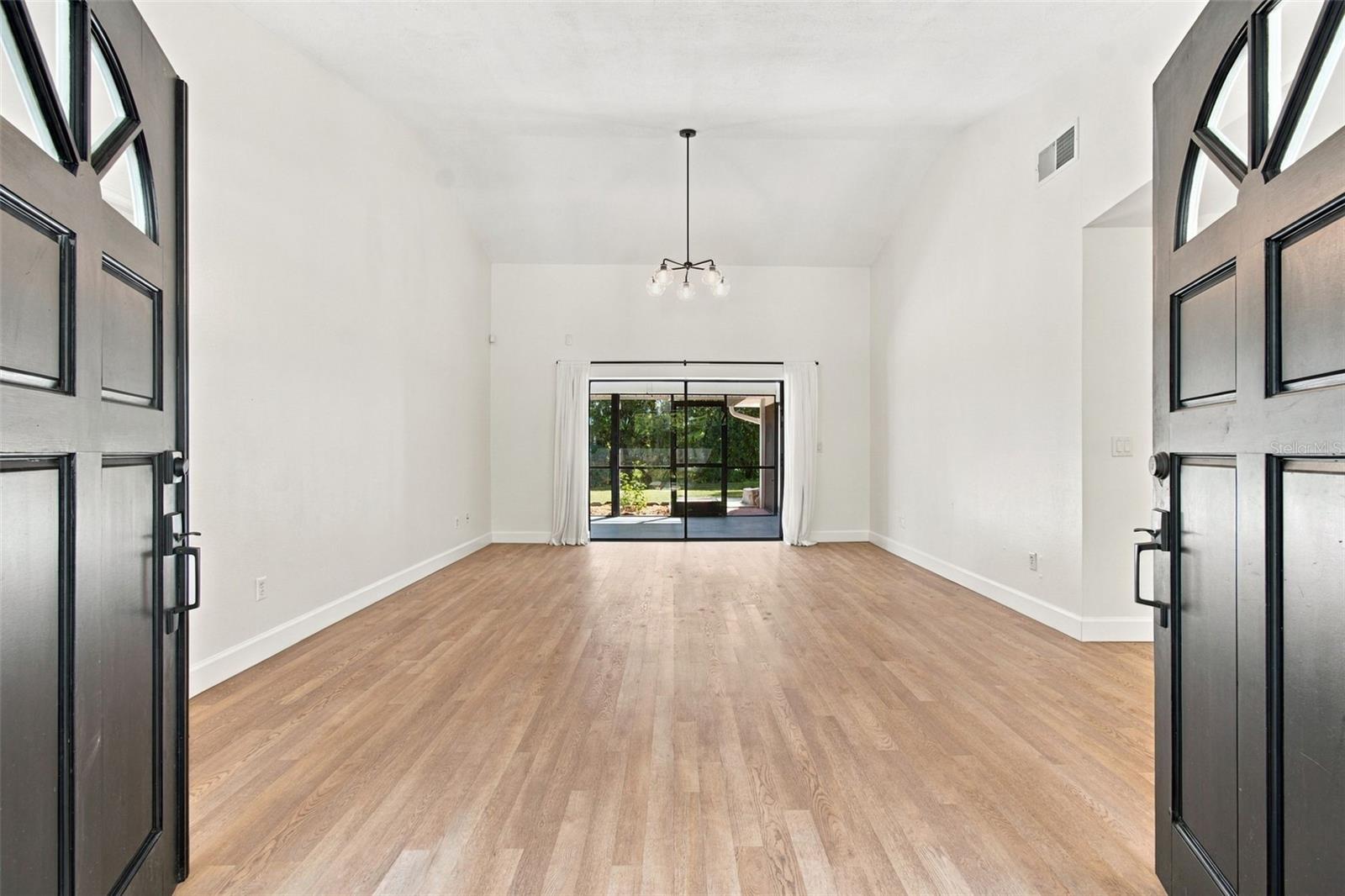 16102 ANCROFT COURT, Tampa, FL 33647