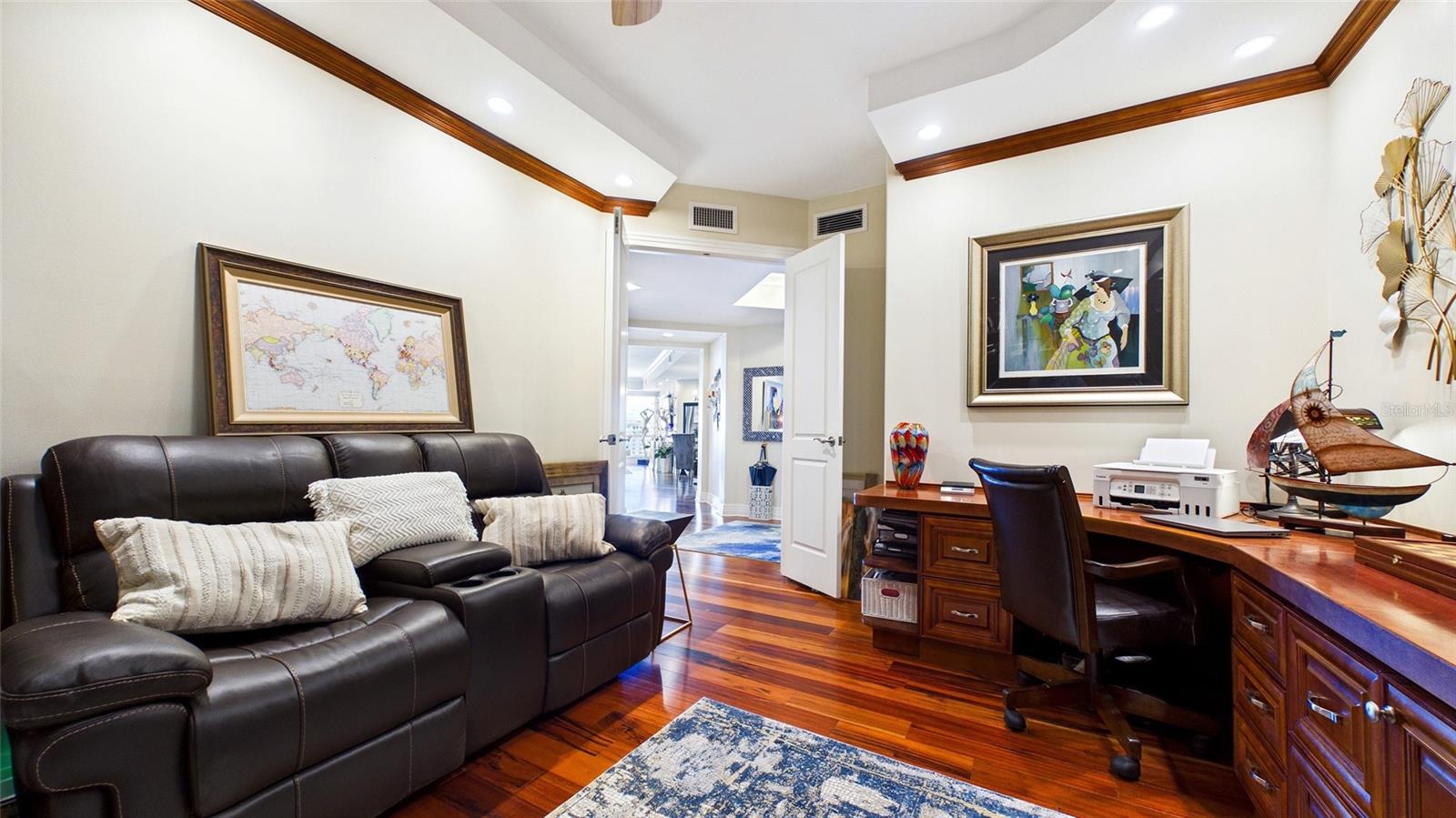 400 BEACH DRIVE NE, #1101, St Petersburg, FL 33701