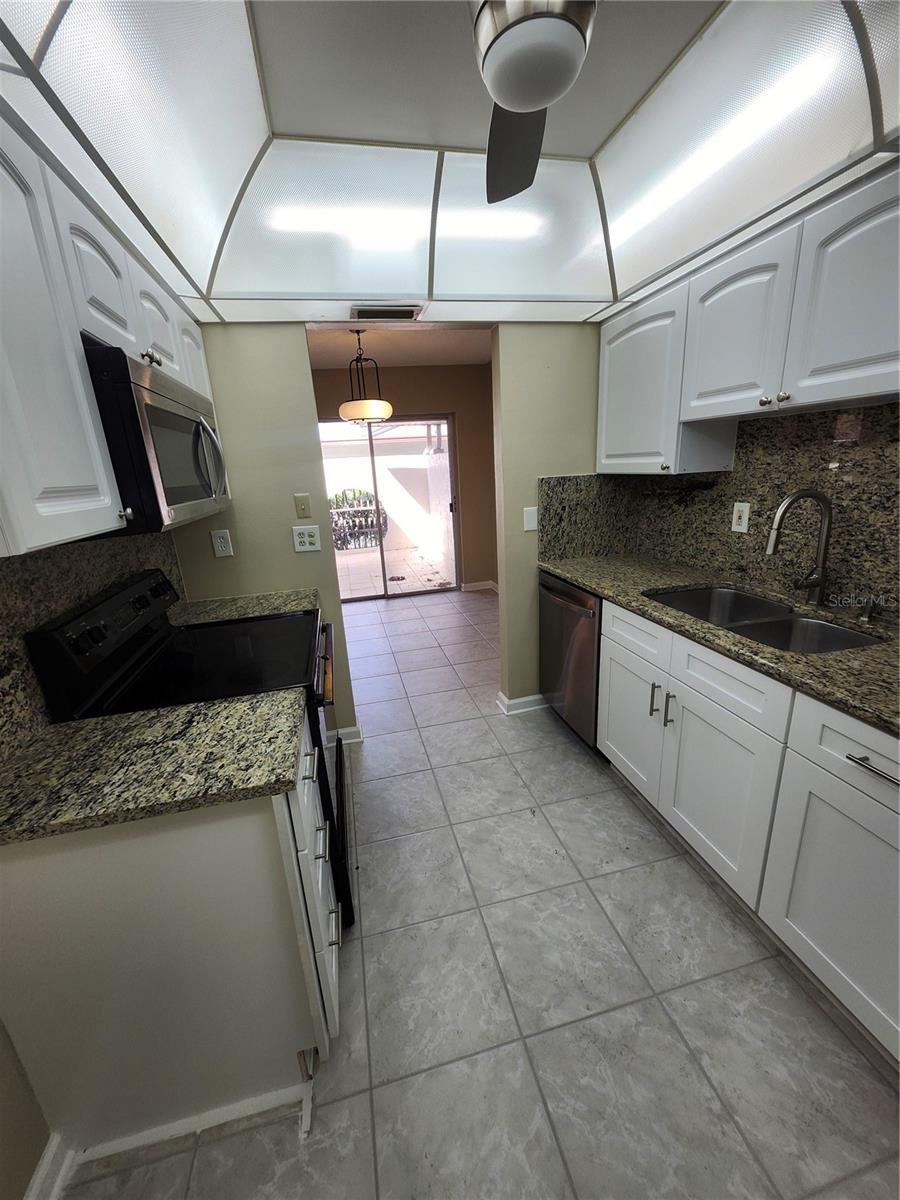 1418 14TH CIRCLE SE, Largo, FL 33771