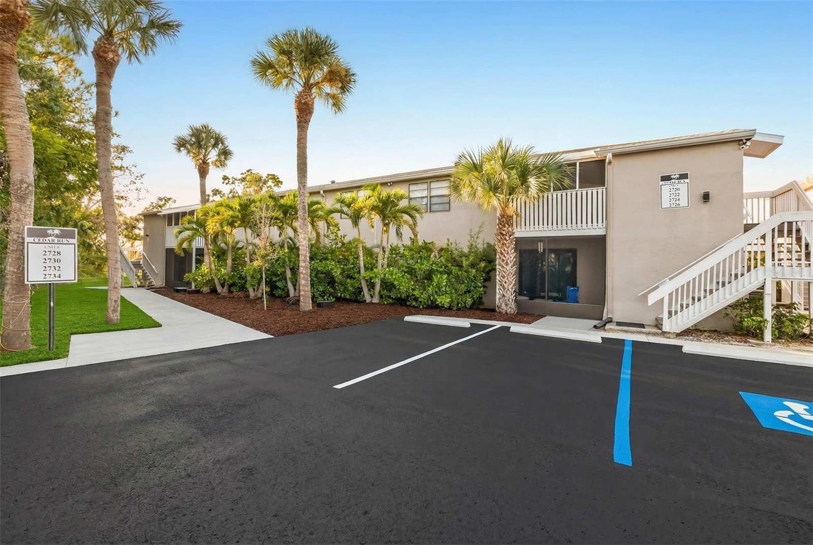 2704 49TH AVENUE W, Bradenton, FL 34207
