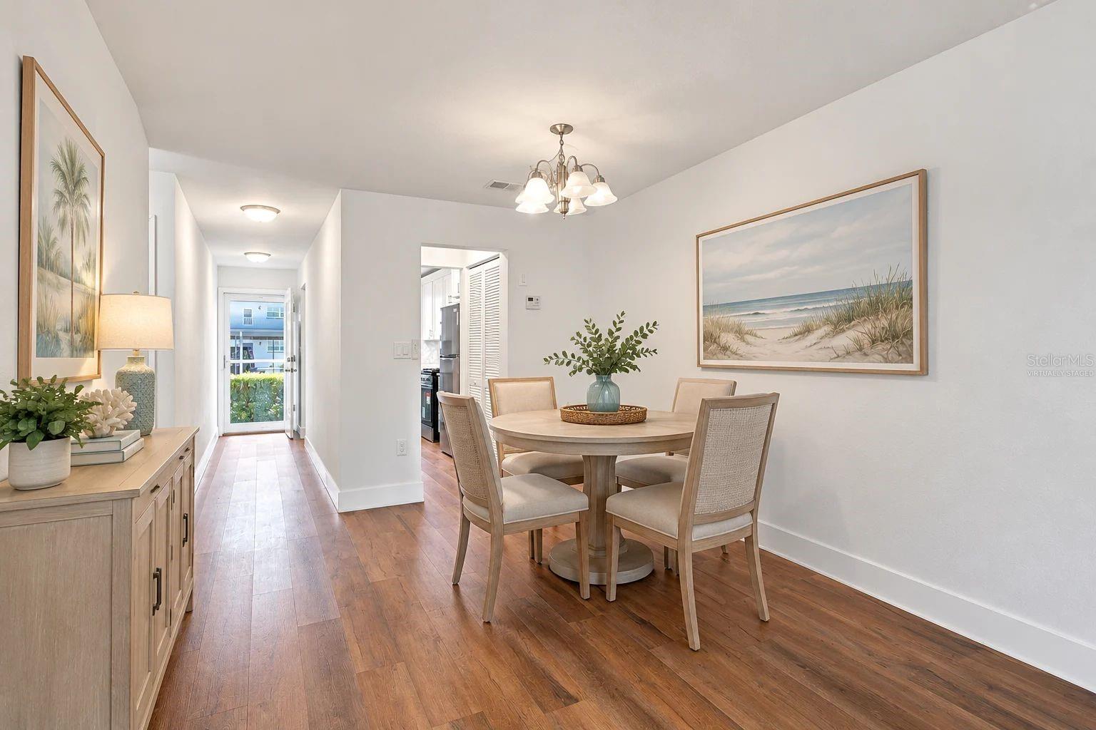 Virtually Staged Dining