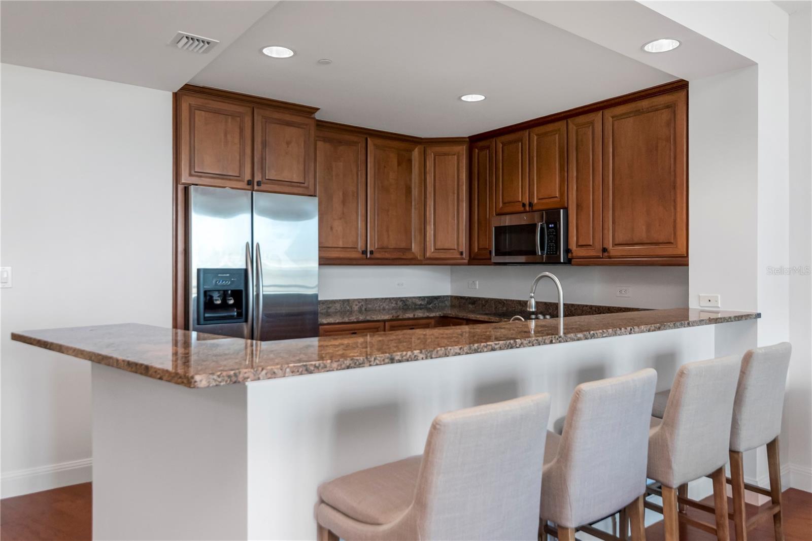 450 KNIGHTS RUN AVENUE, #803, Tampa, FL 33602