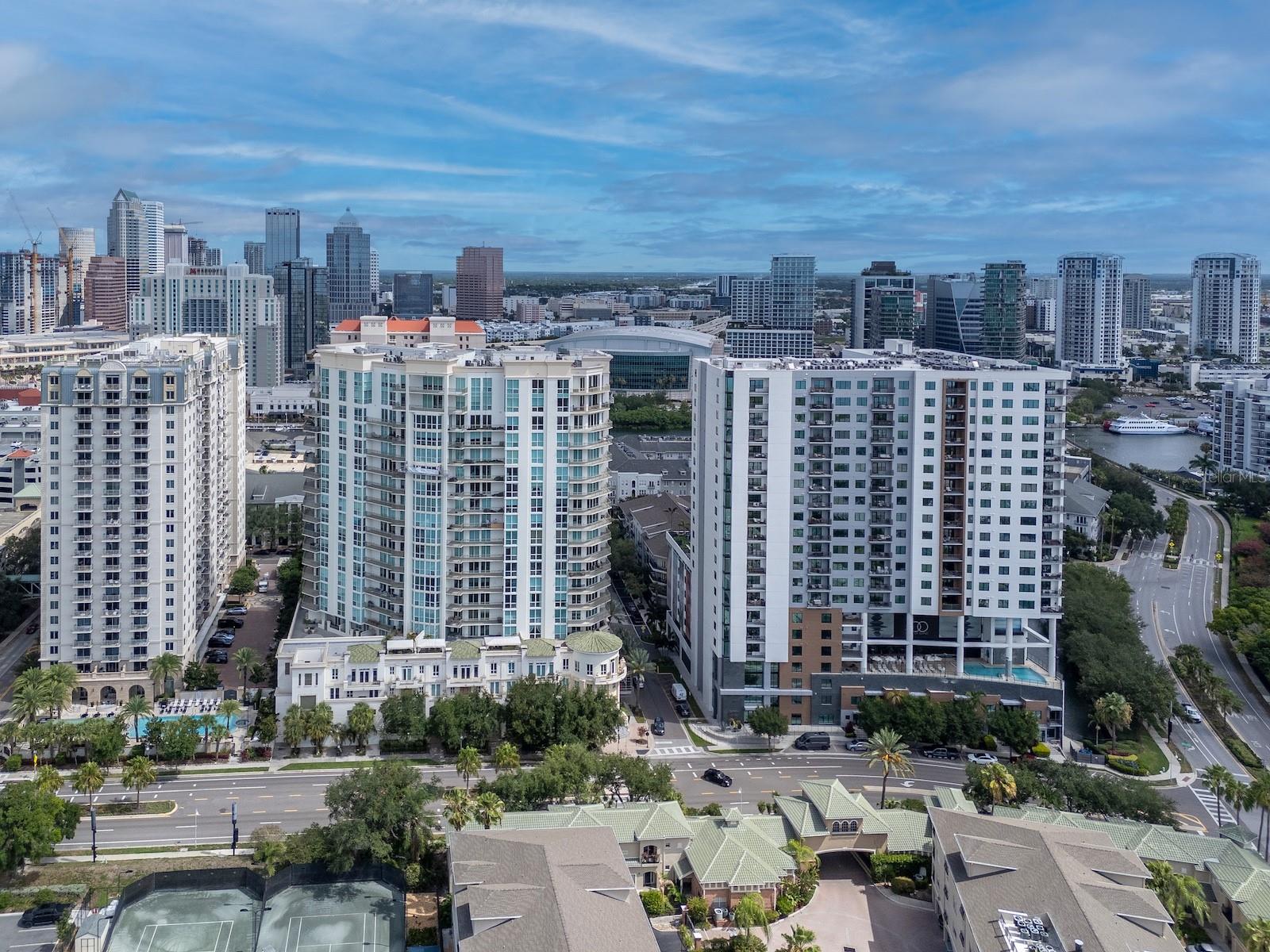 450 KNIGHTS RUN AVENUE, #803, Tampa, FL 33602