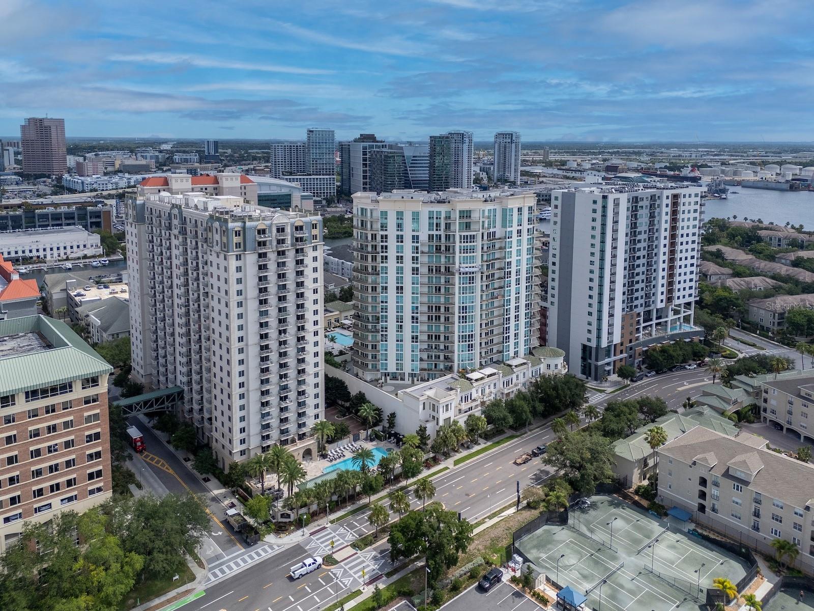 450 KNIGHTS RUN AVENUE, #803, Tampa, FL 33602