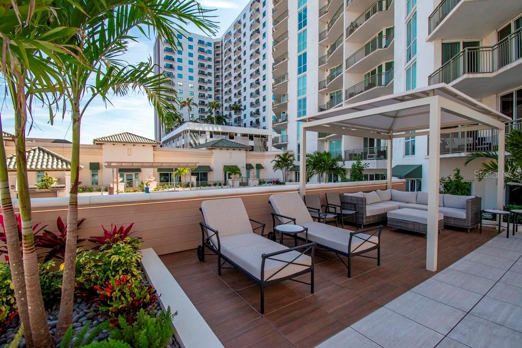 450 KNIGHTS RUN AVENUE, #803, Tampa, FL 33602