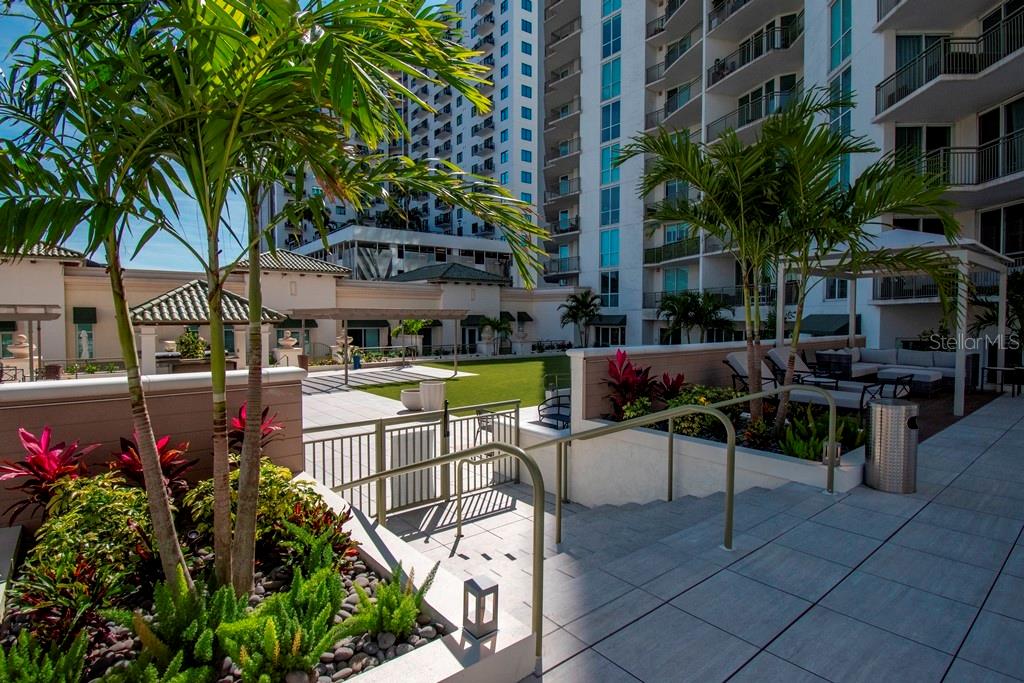 450 KNIGHTS RUN AVENUE, #803, Tampa, FL 33602