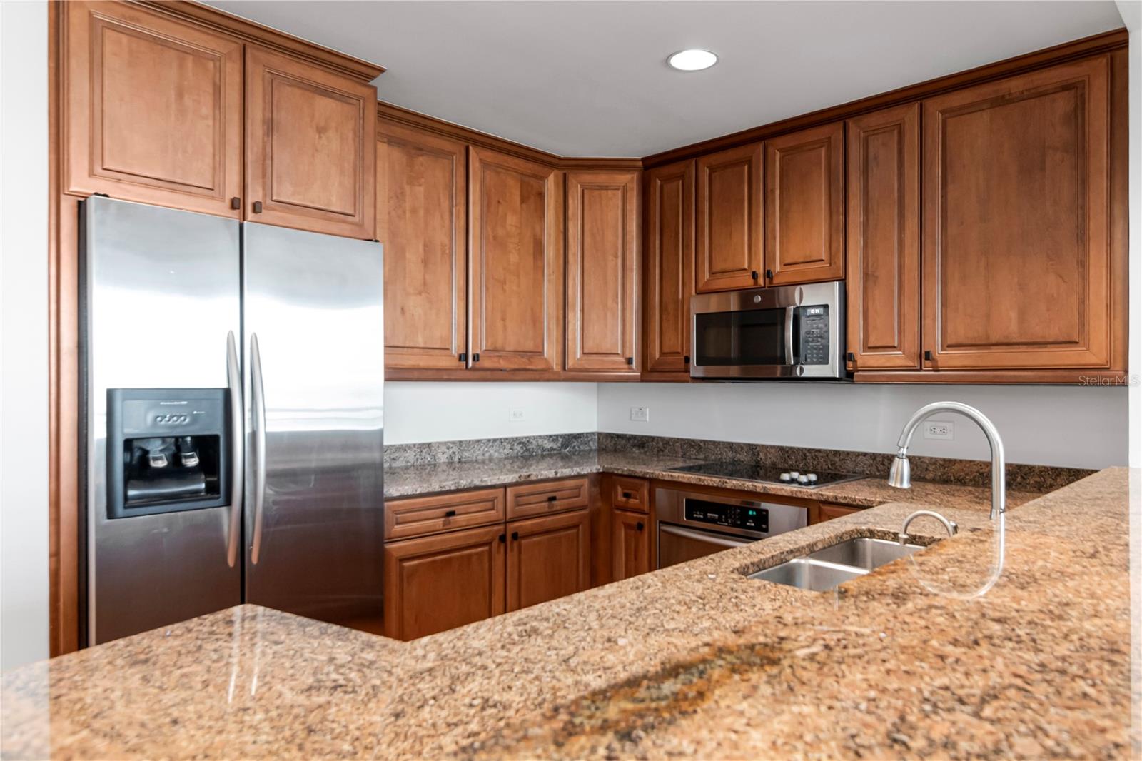 450 KNIGHTS RUN AVENUE, #803, Tampa, FL 33602