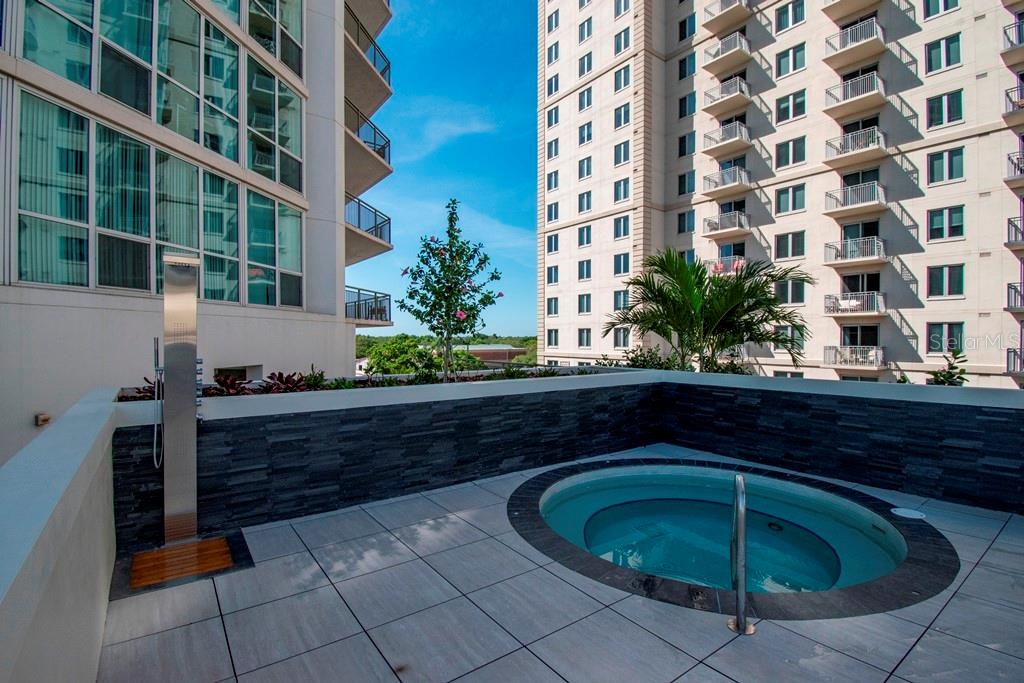 450 KNIGHTS RUN AVENUE, #803, Tampa, FL 33602