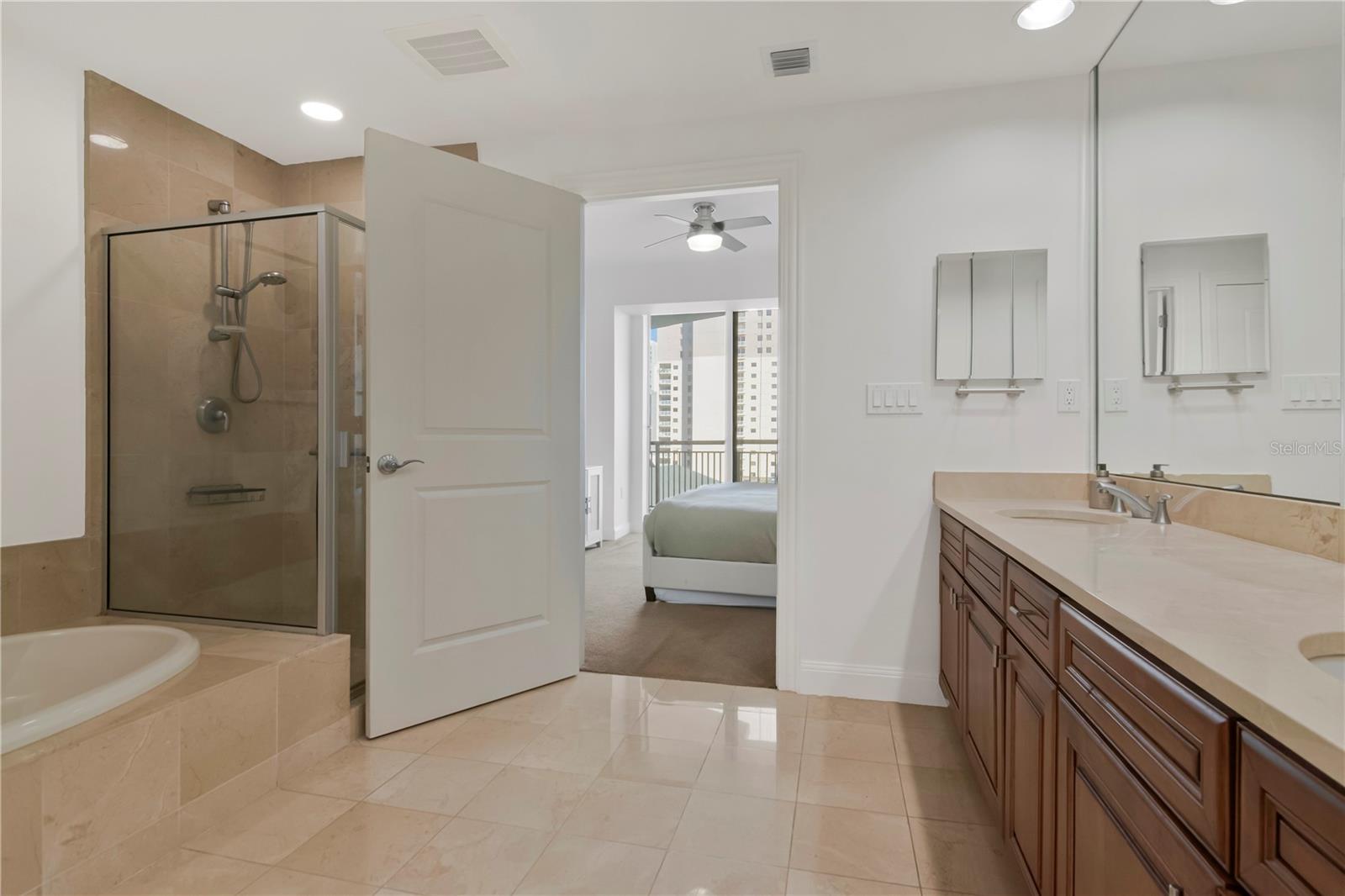 450 KNIGHTS RUN AVENUE, #803, Tampa, FL 33602