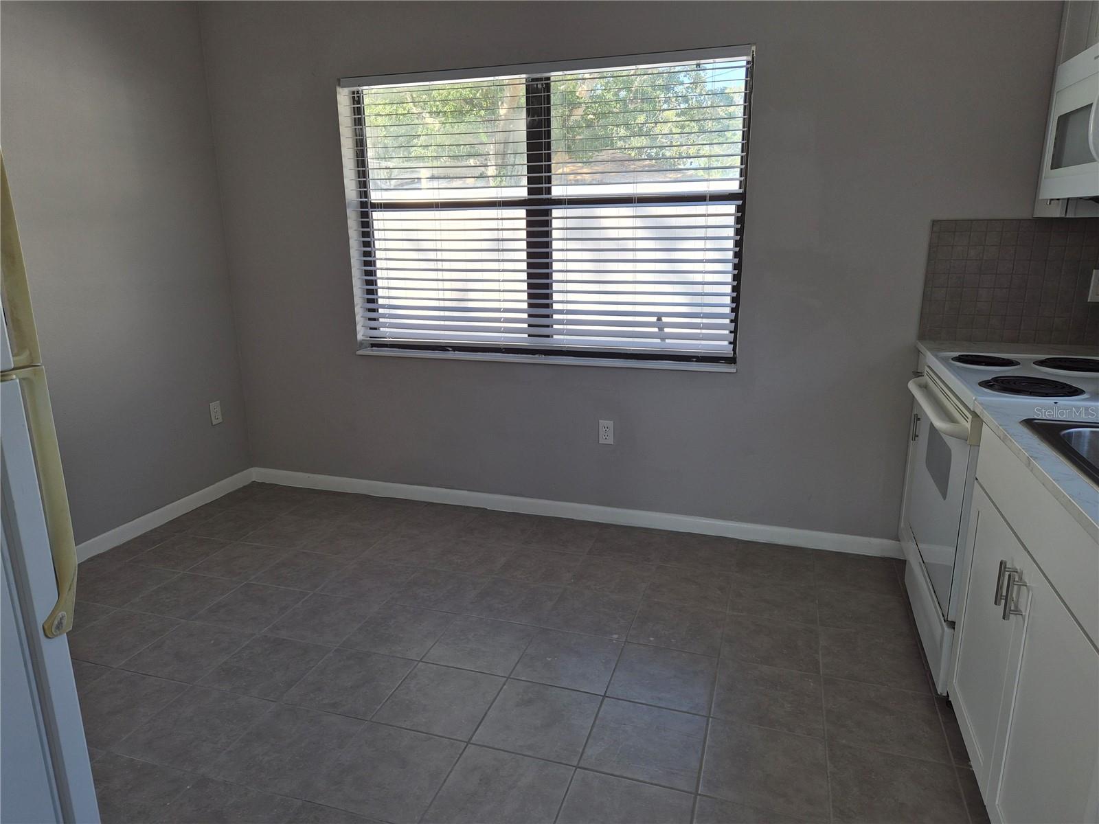 402 WOODROW AVENUE NW, #B, Largo, FL 33770 402 WOODROW AVENUE NW, #B, Largo, FL 33770