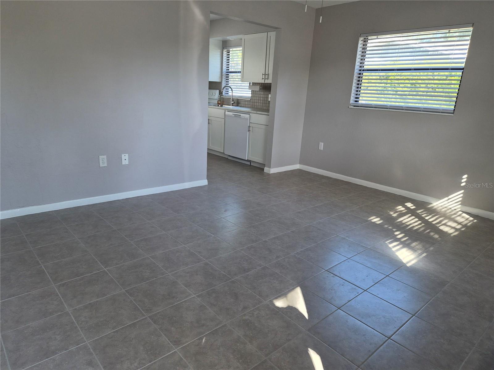 402 WOODROW AVENUE NW, #B, Largo, FL 33770