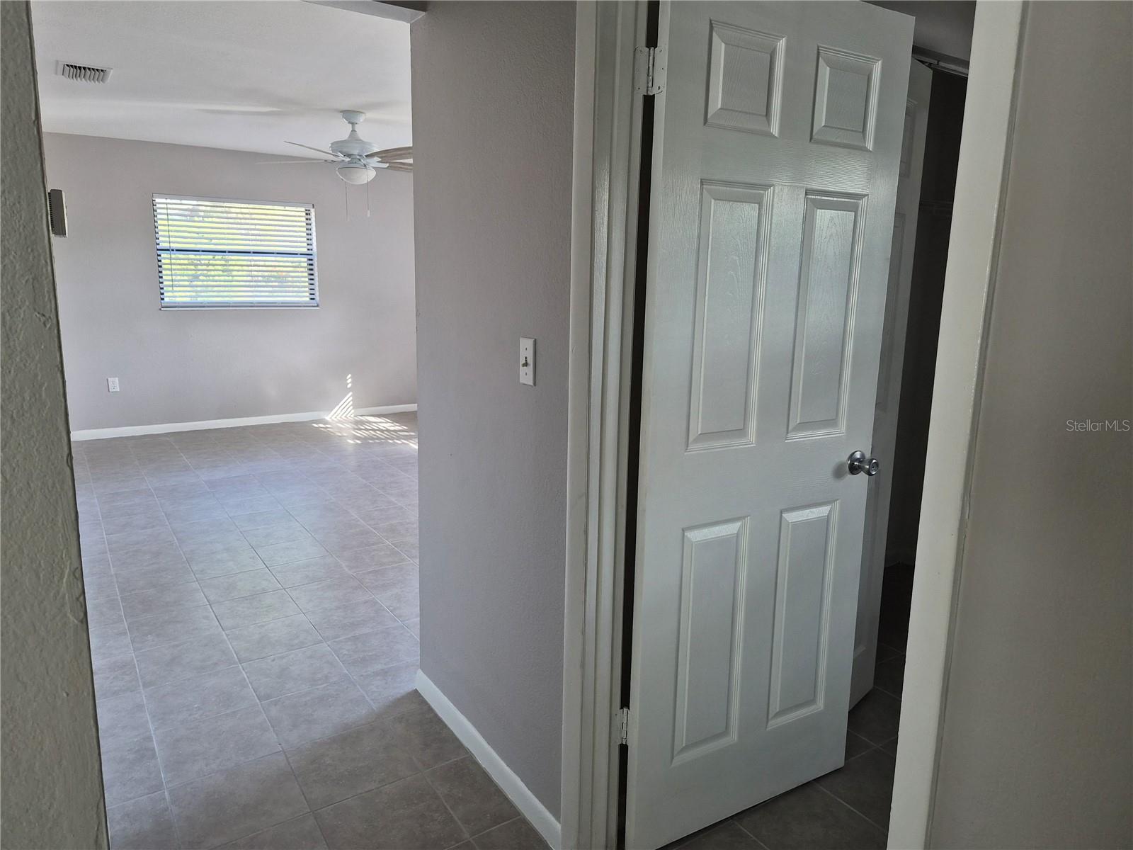 402 WOODROW AVENUE NW, #B, Largo, FL 33770