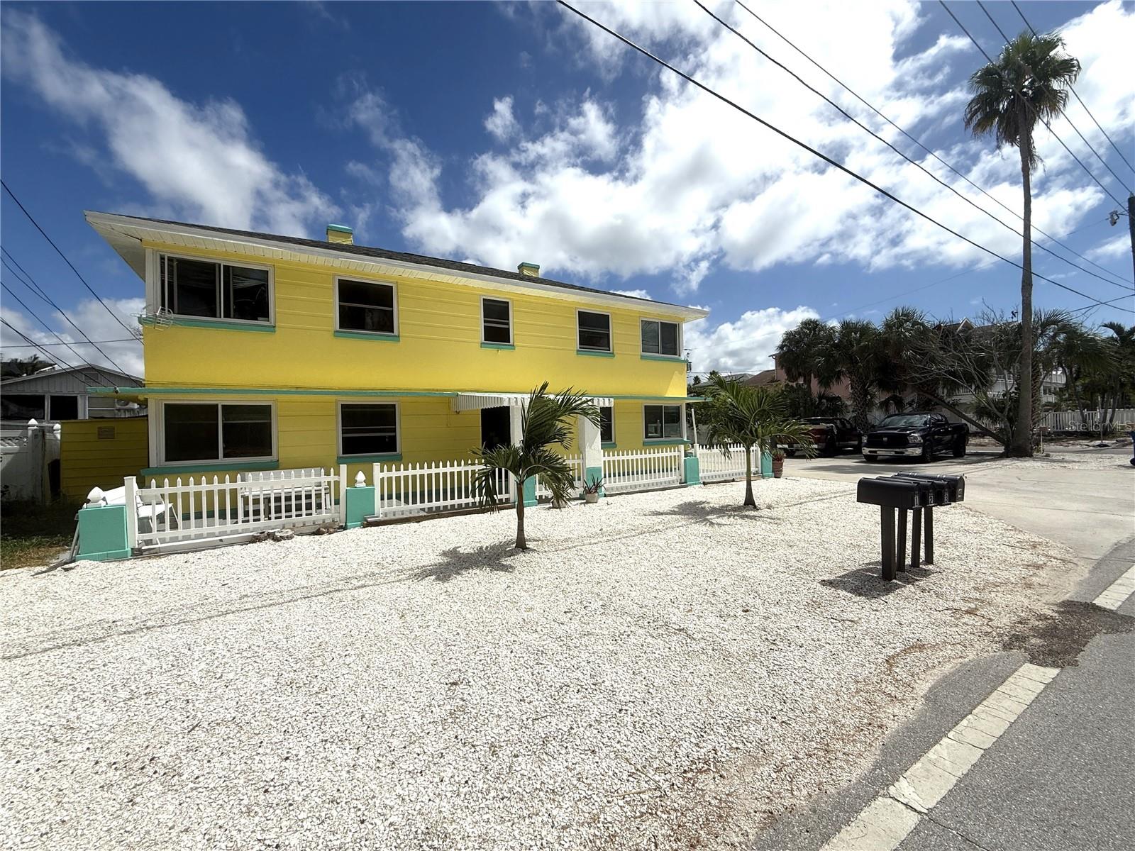 8301 W GULF BOULEVARD, #3, Treasure Island, FL 33706