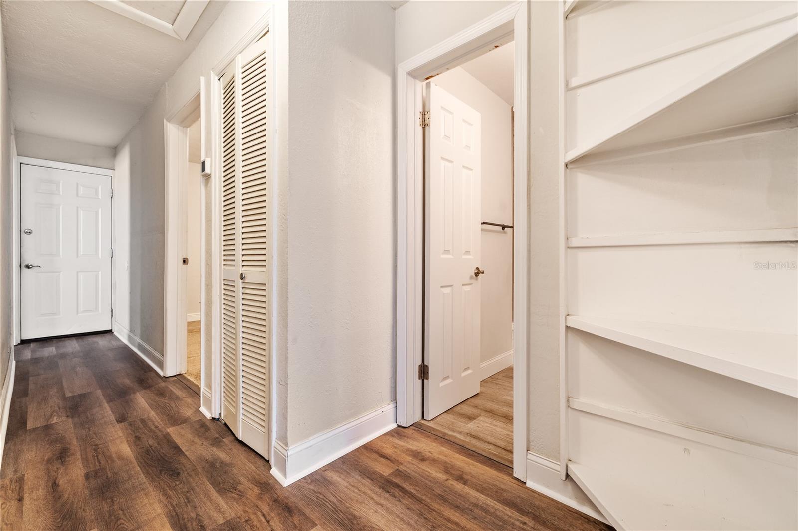 14902 PINECREST ROAD, Tampa, FL 33613