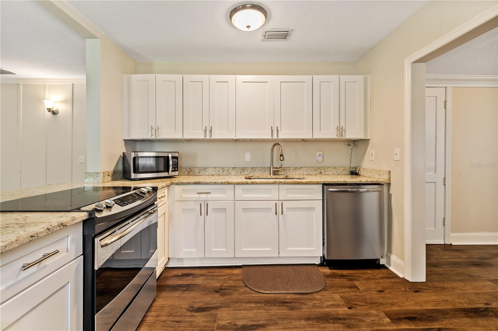 14902 PINECREST ROAD, Tampa, FL 33613