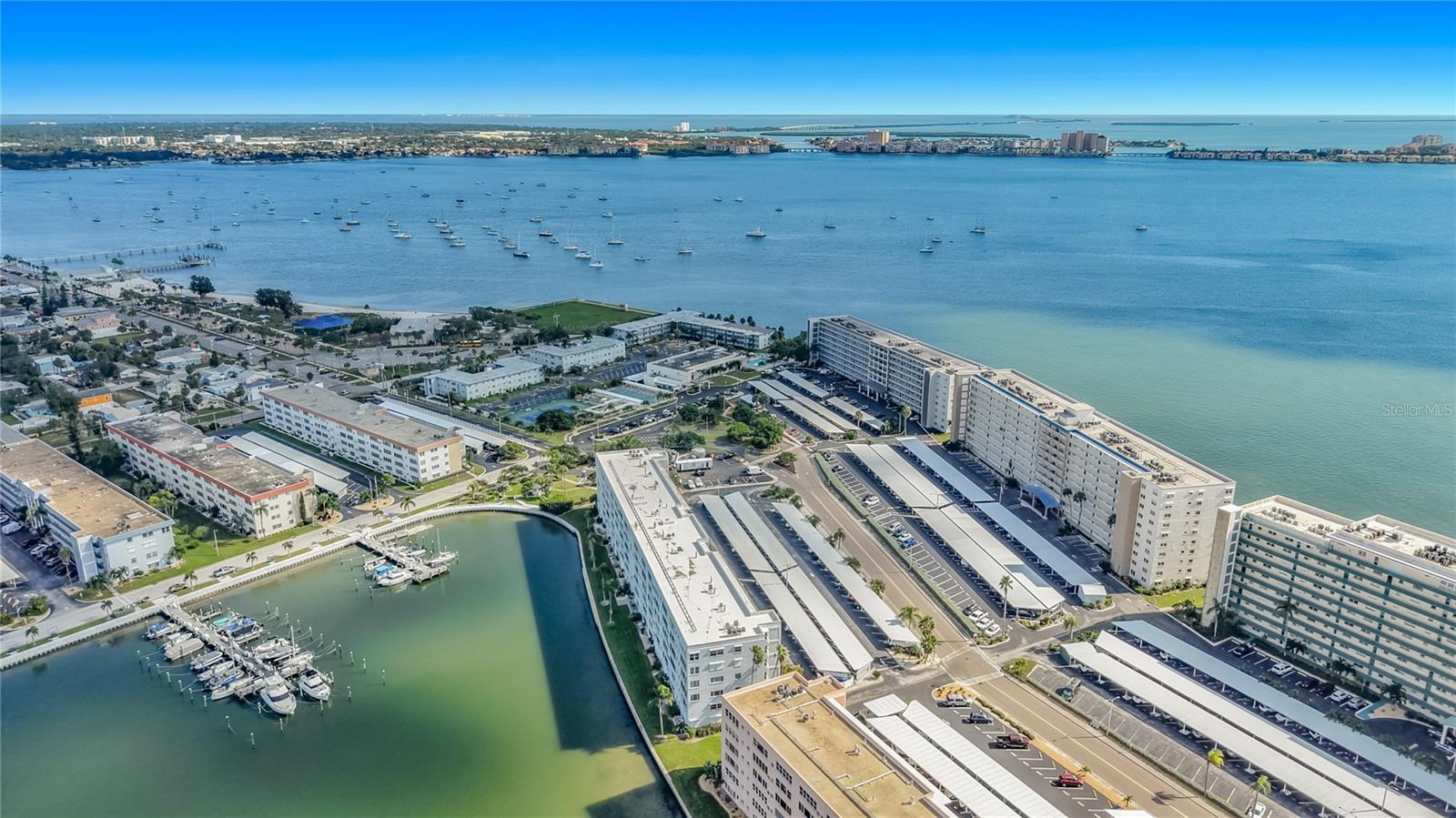 5925 SHORE BOULEVARD S, #611, Gulfport, FL 33707