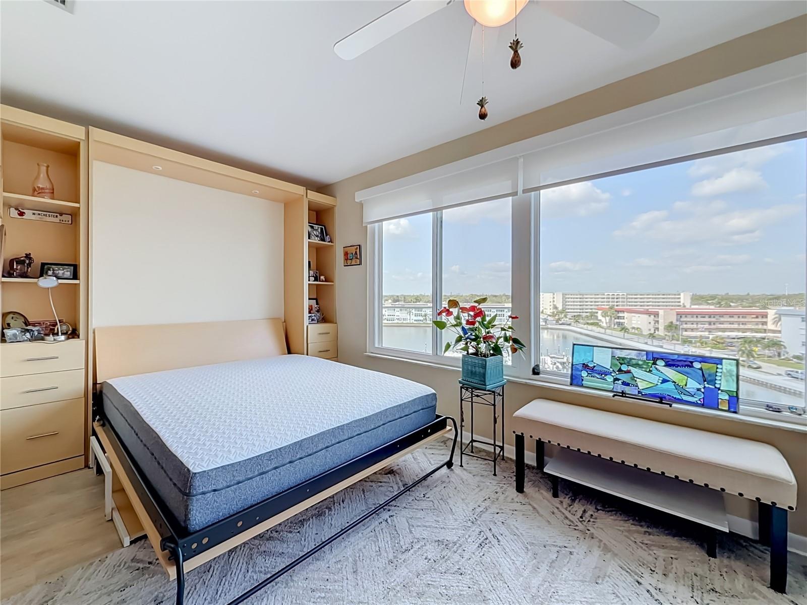 5925 SHORE BOULEVARD S, #611, Gulfport, FL 33707