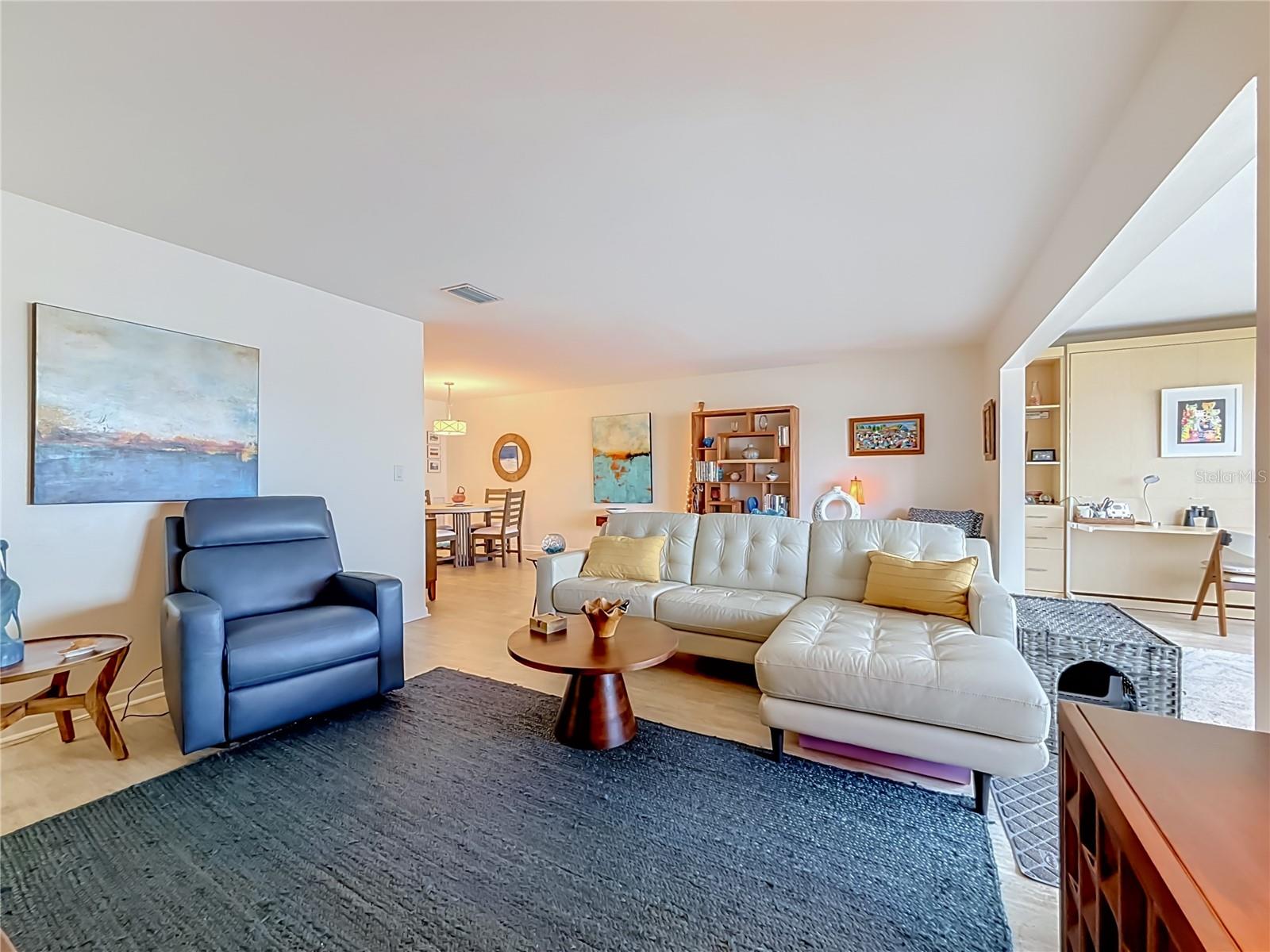 5925 SHORE BOULEVARD S, #611, Gulfport, FL 33707