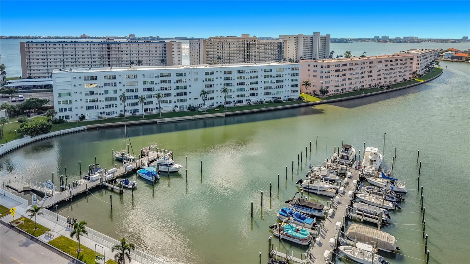 5925 SHORE BOULEVARD S, #611, Gulfport, FL 33707