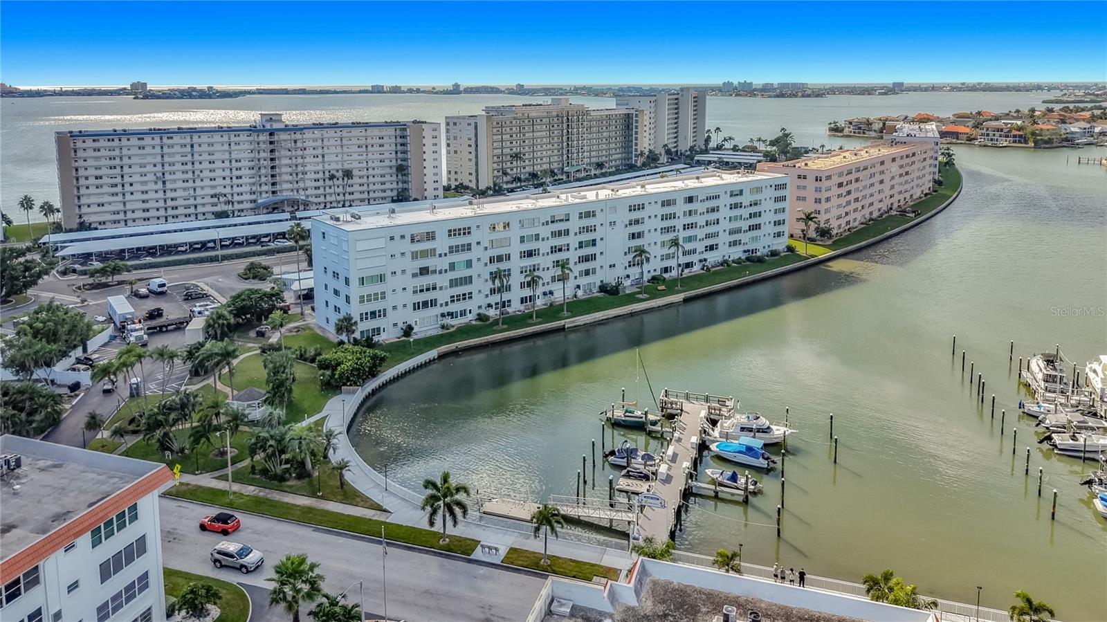 5925 SHORE BOULEVARD S, #611, Gulfport, FL 33707