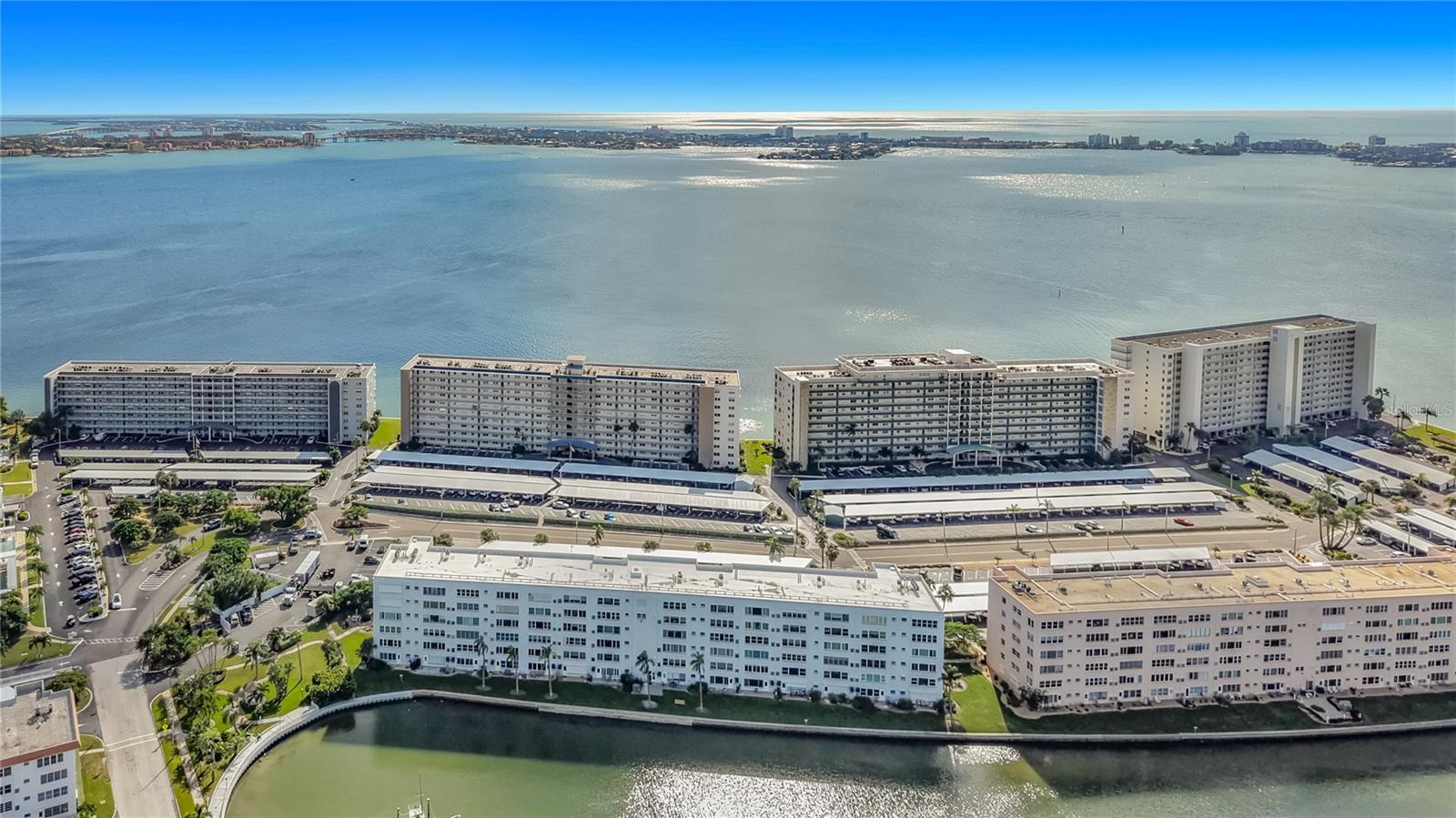 5925 SHORE BOULEVARD S, #611, Gulfport, FL 33707