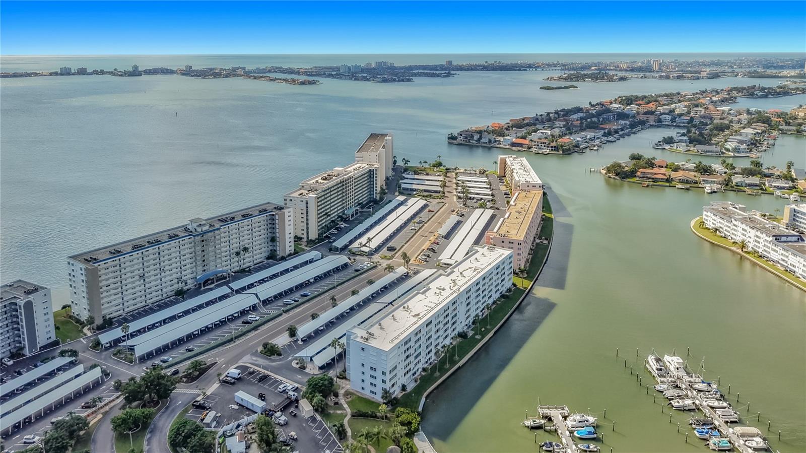 5925 SHORE BOULEVARD S, #611, Gulfport, FL 33707