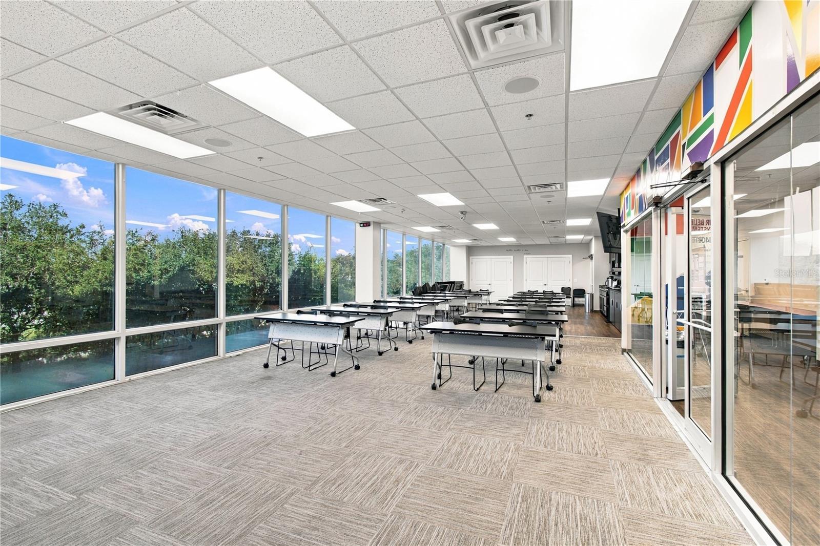 2350 E STATE ROAD 60, Valrico, FL 33594