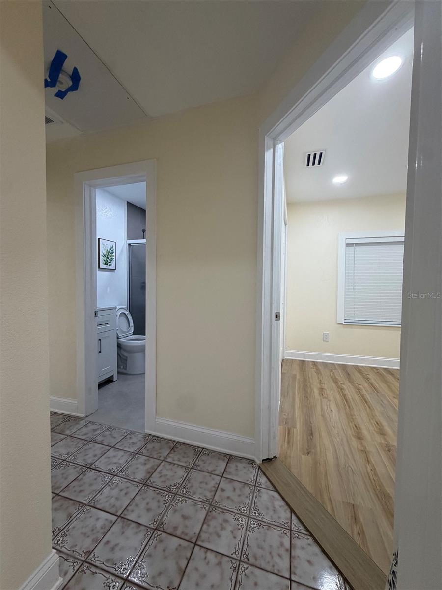 3318 W AILEEN STREET, Tampa, FL 33607