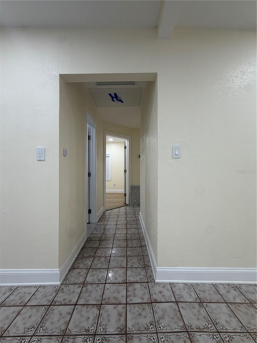 3318 W AILEEN STREET, Tampa, FL 33607