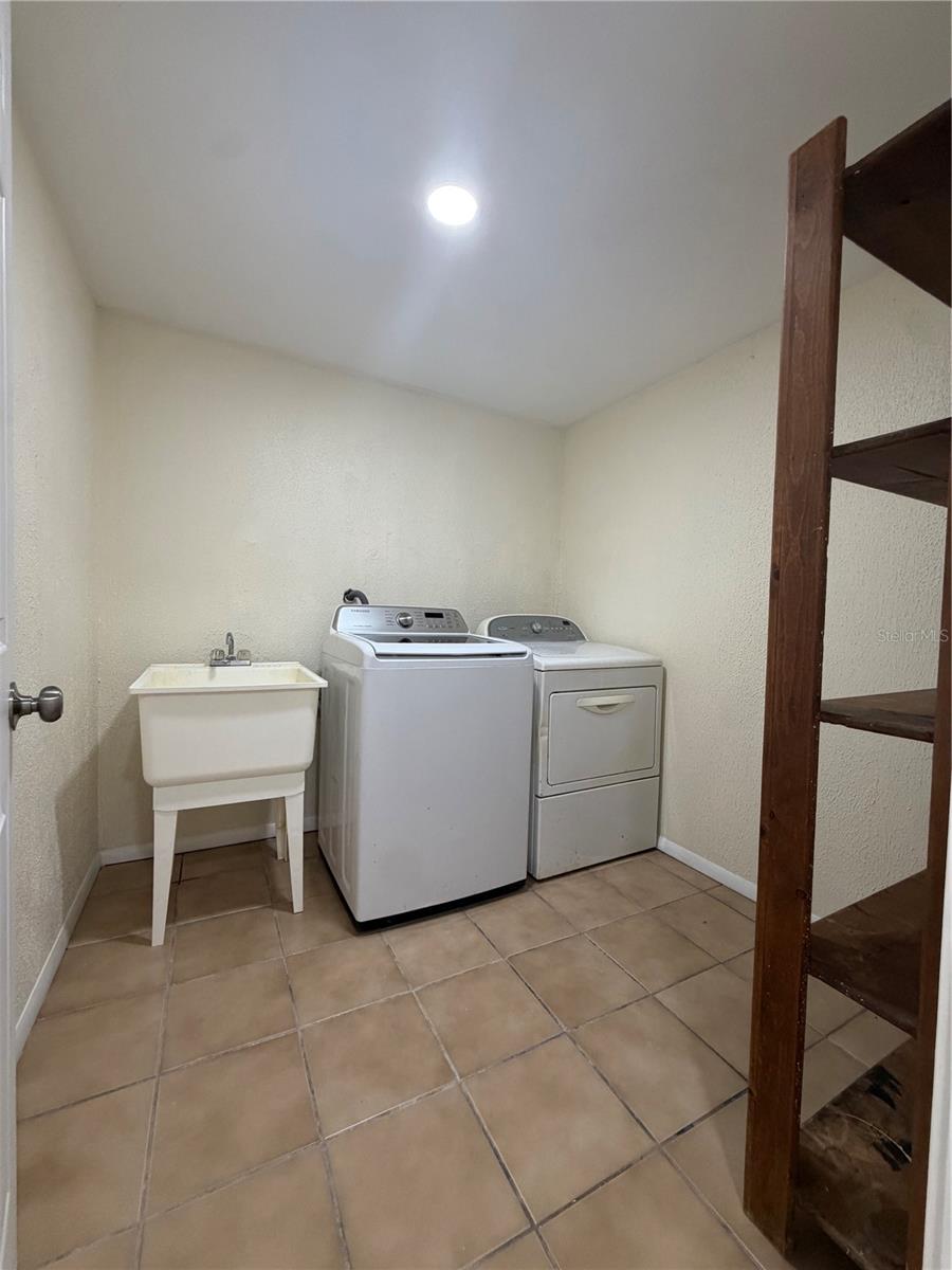 3318 W AILEEN STREET, Tampa, FL 33607