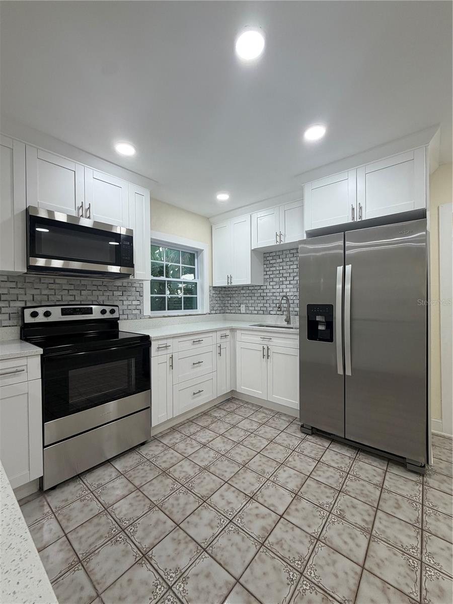 3318 W AILEEN STREET, Tampa, FL 33607