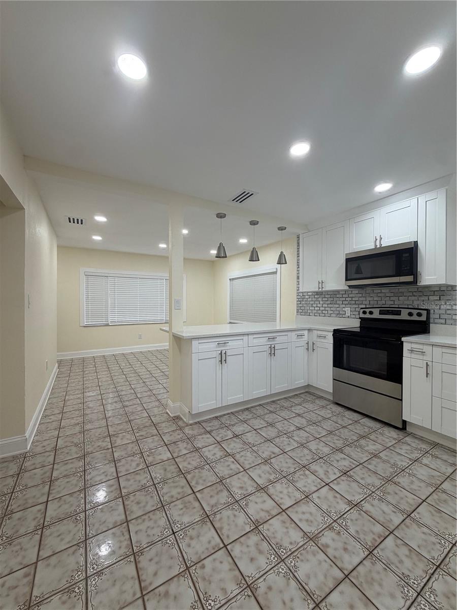 3318 W AILEEN STREET, Tampa, FL 33607