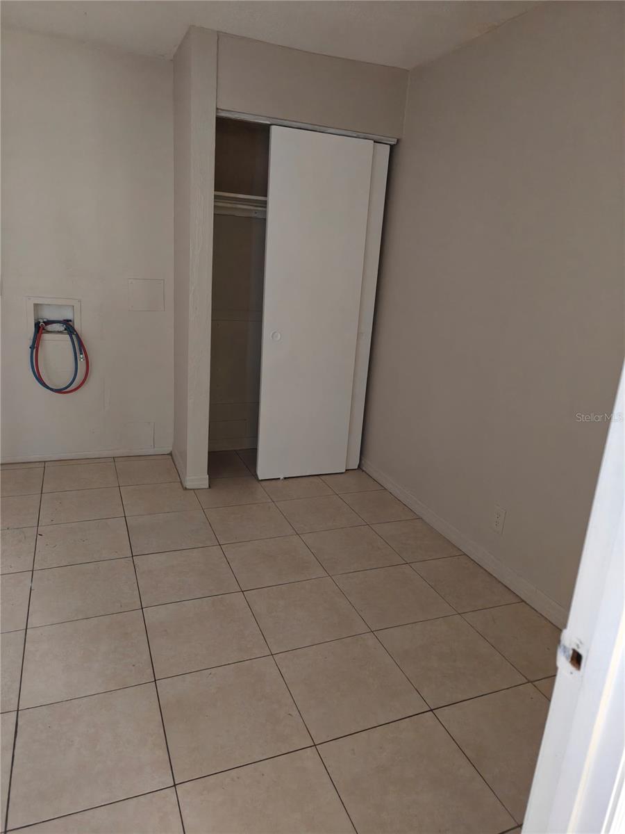 1629 PALM WAY, Largo, FL 33771