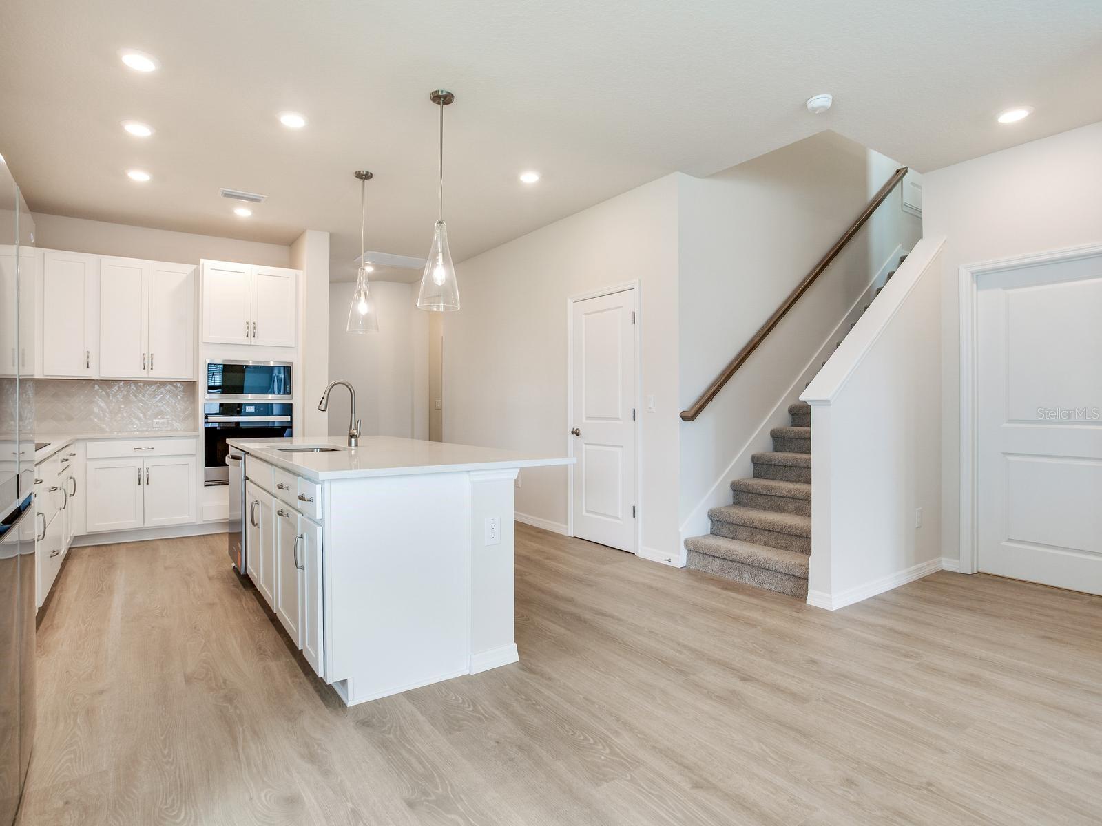 31105 PENDLETON LANDING CIRCLE, Wesley Chapel, FL 33545