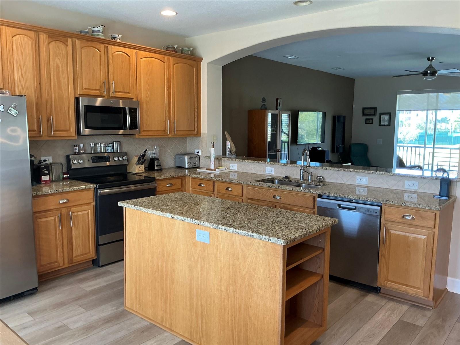 7252 CONCH BOULEVARD, Seminole, FL 33777