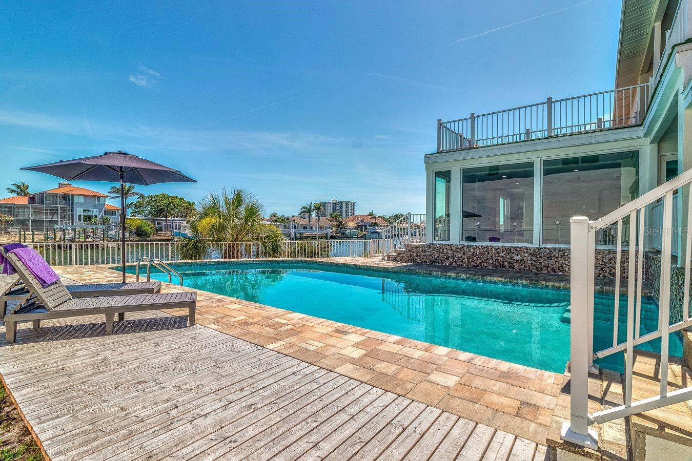 451 PALM ISLAND NE, Clearwater Beach, FL 33767