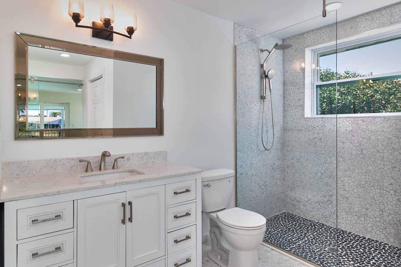 451 PALM ISLAND NE, Clearwater Beach, FL 33767