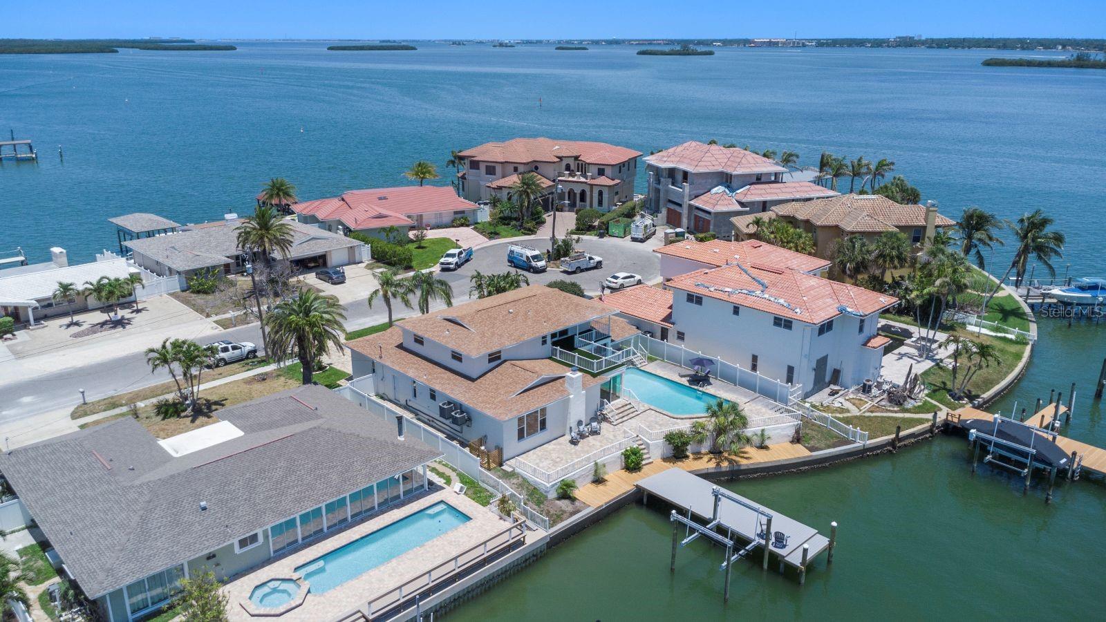 451 PALM ISLAND NE, Clearwater Beach, FL 33767