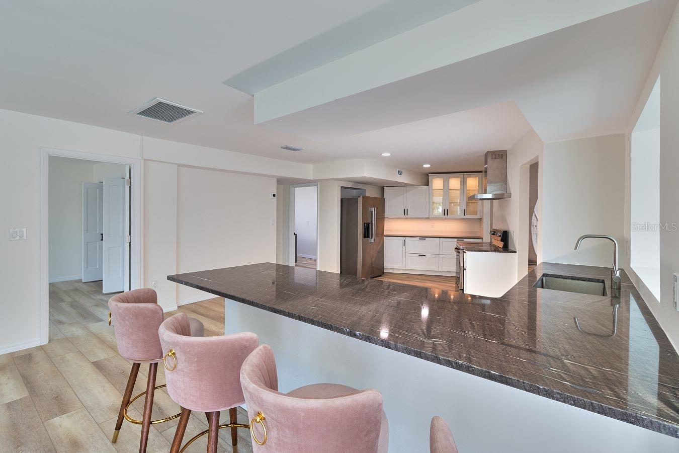 451 PALM ISLAND NE, Clearwater Beach, FL 33767