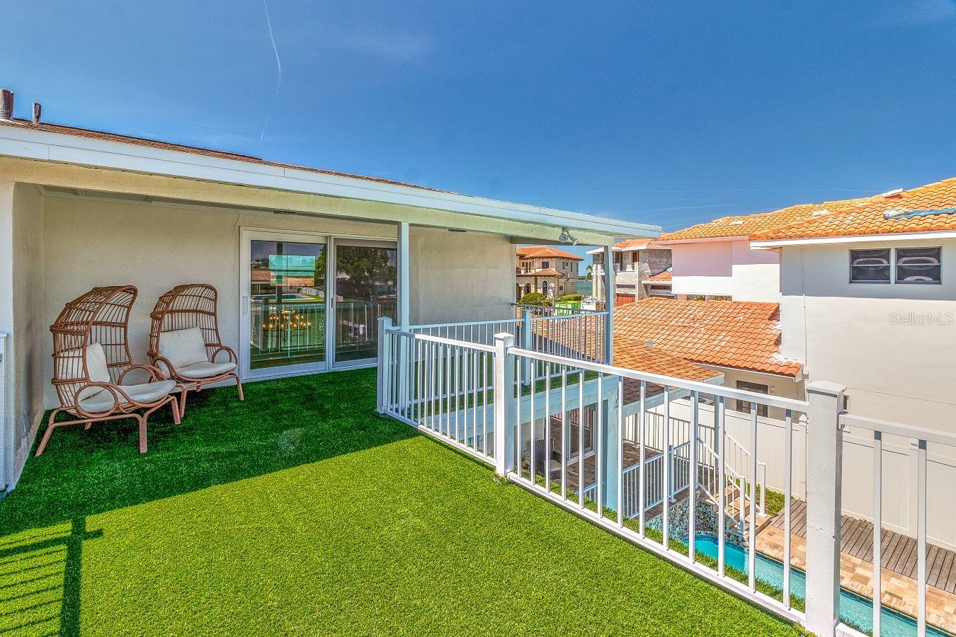 451 PALM ISLAND NE, Clearwater Beach, FL 33767